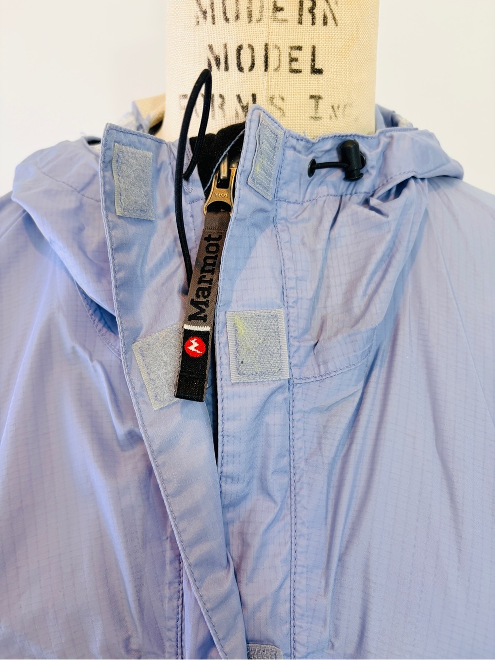 Marmot Women’s Hooded Windbreaker Jacket - Picture 2 of 10
